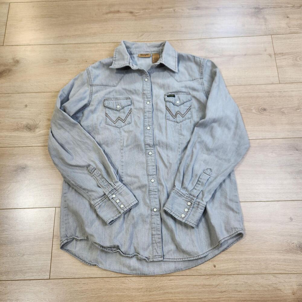 Wrangler Shirt Womens Large Blue Chambray Western Pearl Snap Long Sleeve